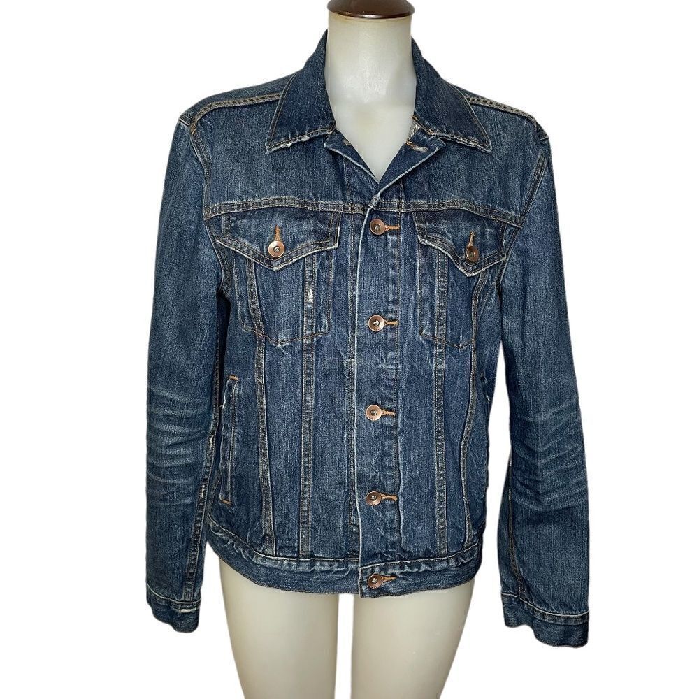 𝅺gap Blue Denim Distressed Jacket